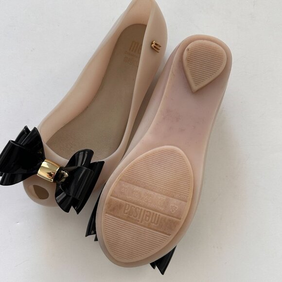 Mel Dreamed by Melissa Ultragirl Beige Black bow Shoe Youth size 13 - Picture 5 of 6